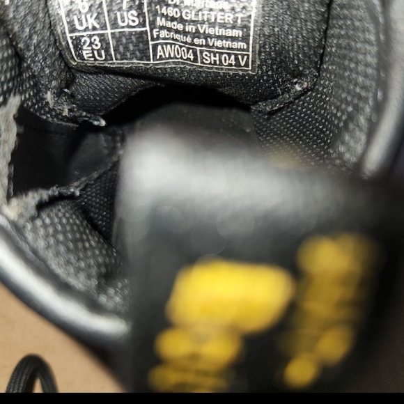 Doc marten toddler boots in size 7 silver black sparkle. - Picture 10 of 12